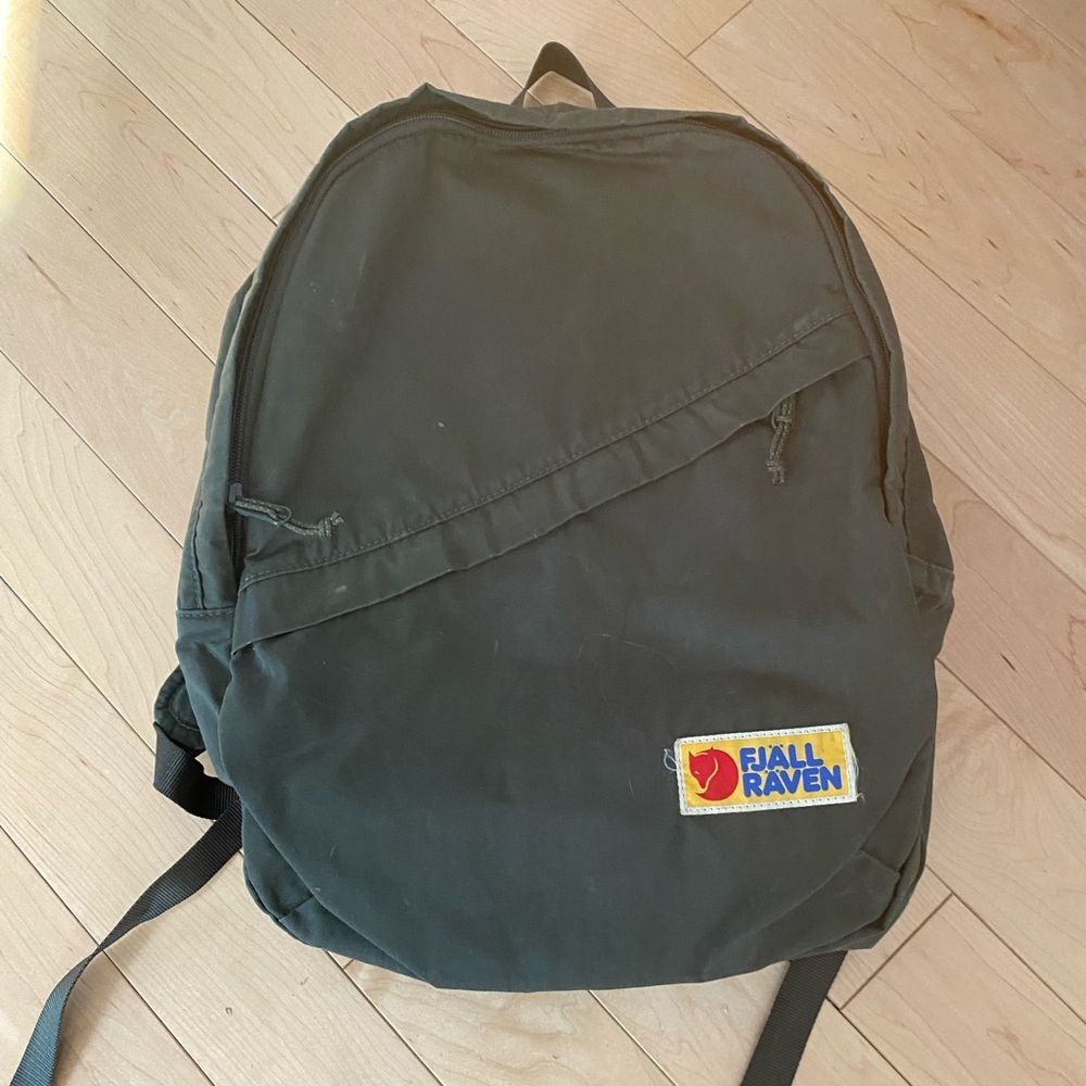 Black Fjall Raven Canvas Backpack